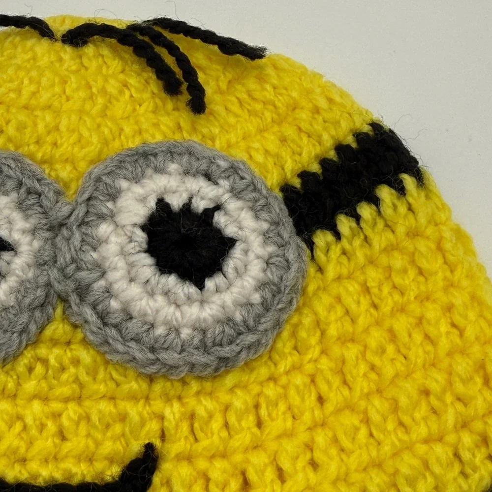 Handmade‎ Crochet Baby Minion Beanie Hat and Booties Set Yellow Blue 0-3 Months